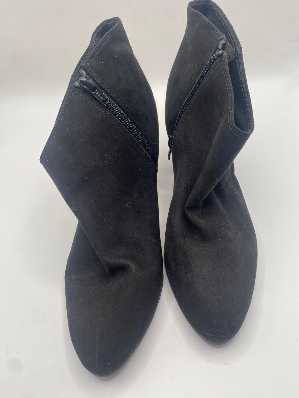 Old Navy Women’s Black Faux Suede Ankle Booties Side Zip Low Heel